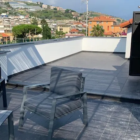 Casa Del Poeta Apartment Riva Ligure Exterior photo