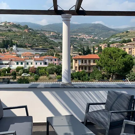 Casa Del Poeta Apartment Riva Ligure Exterior photo